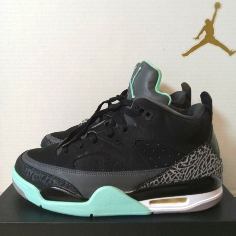 Jordan Son Of Mars Low "Green Glow" Size 9 (2013)